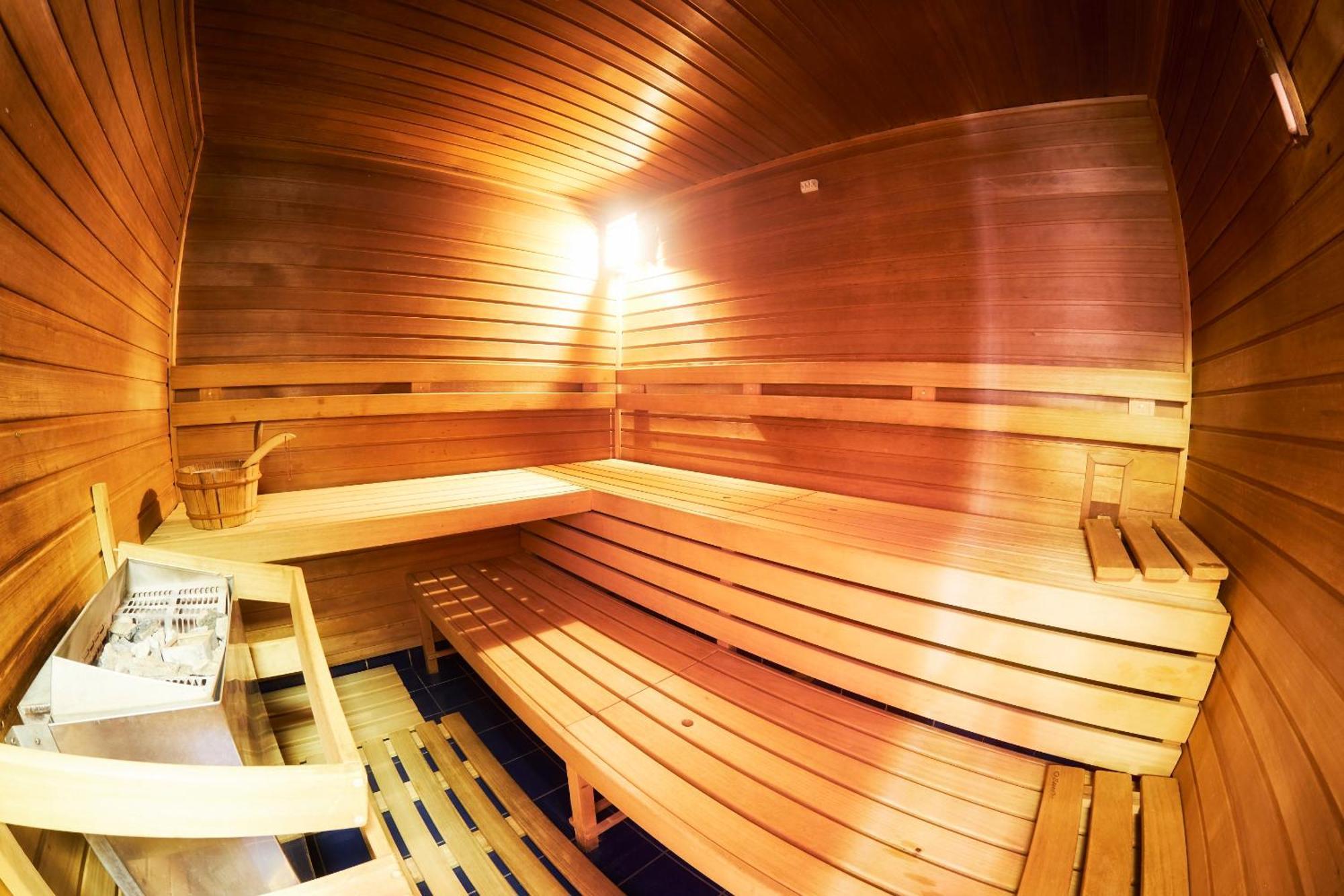 Wellness Hotel Eroplán Rožnov pod Radhoštěm Exterior foto
