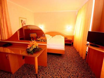 Wellness Hotel Eroplán Rožnov pod Radhoštěm Exterior foto